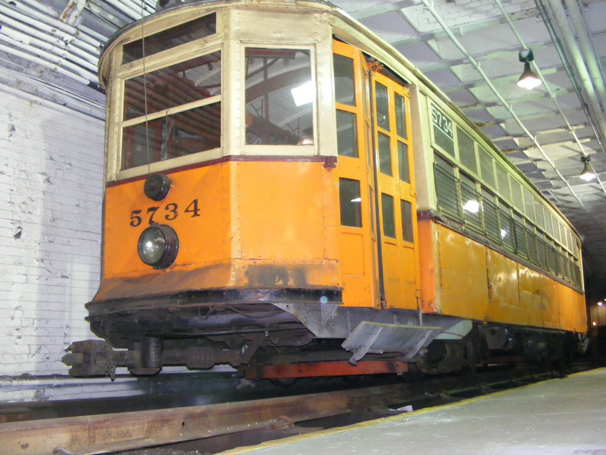 5734 Boston Elevated Railway Brill streetcar.jpg