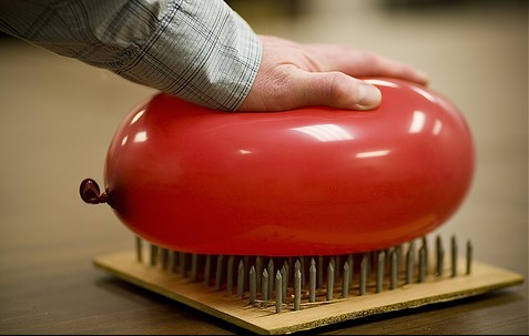 balloon_bed_of_nails.jpg