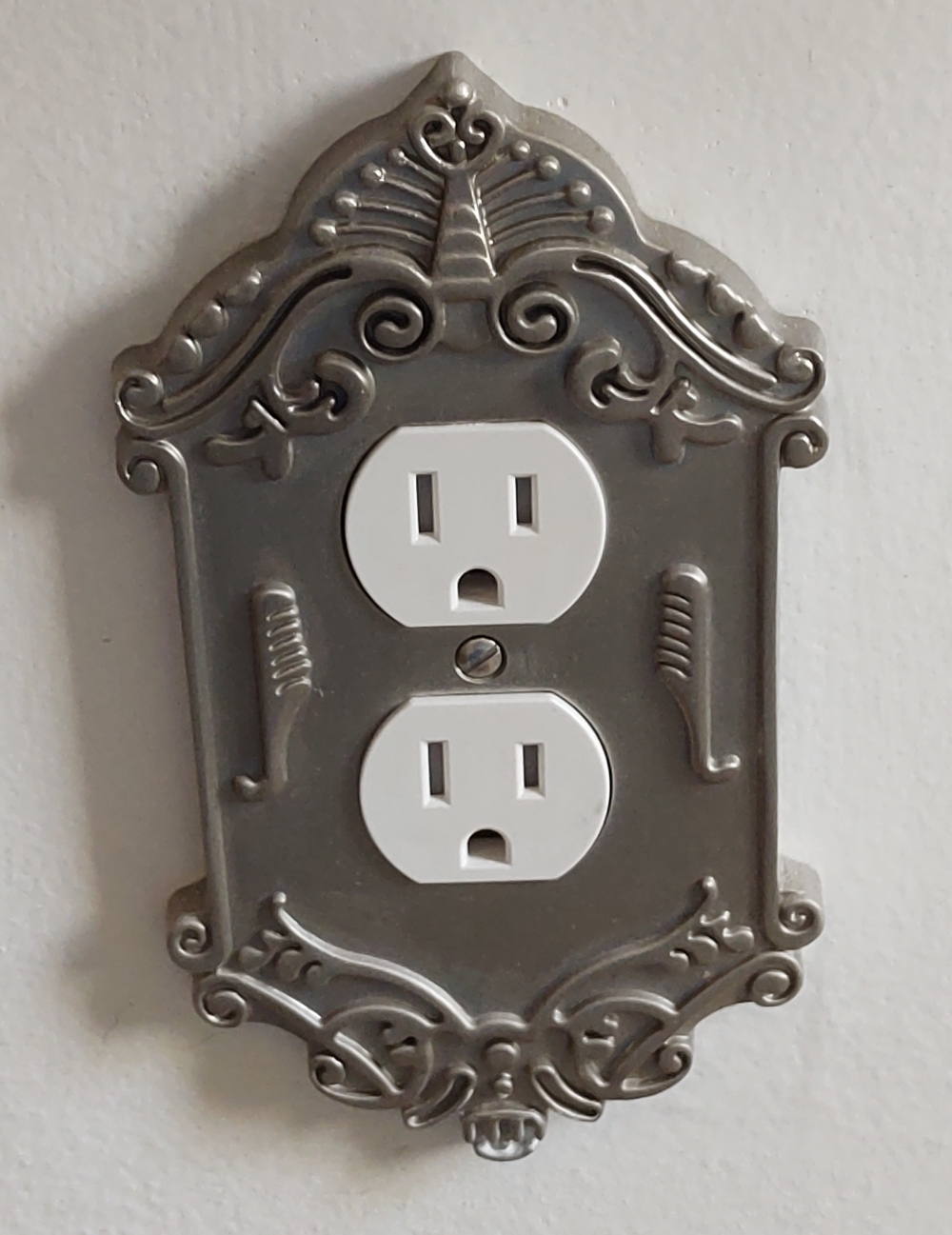 bathroom_wallplates.jpg