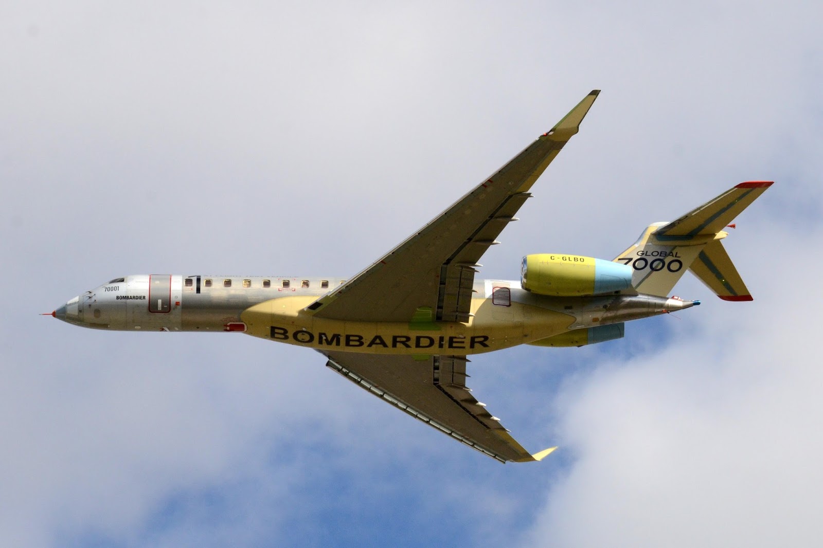 Bombardier Global 7000 first  flight 007.JPG