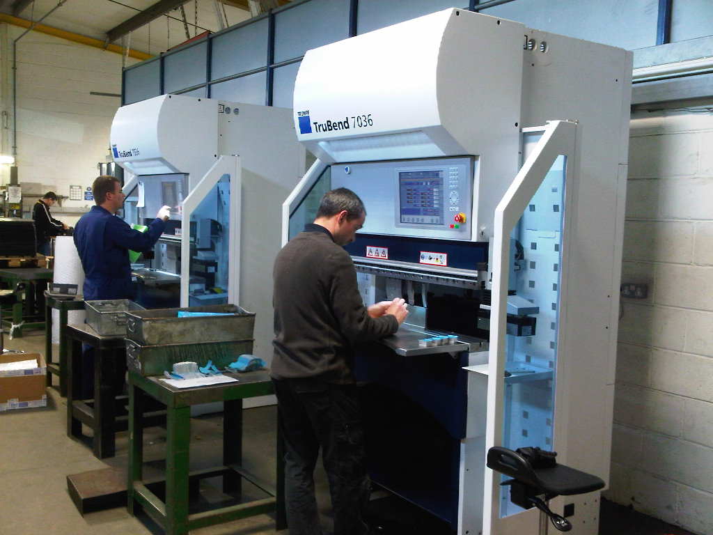 Downloading img00730-20110404-0923.jpg