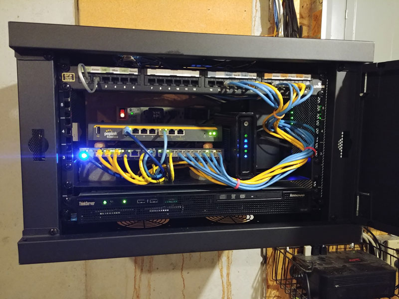IT-cab2019-open_sm.jpg
