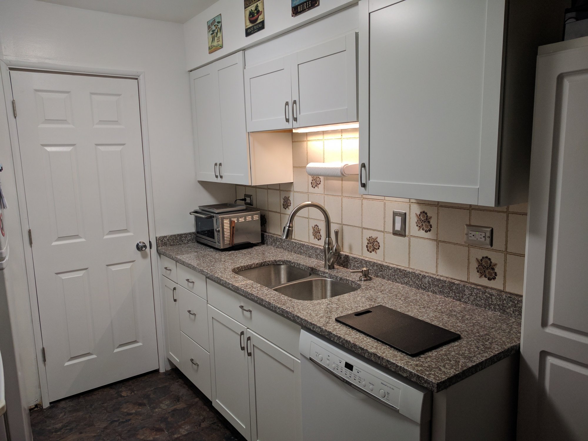 kitchen1.jpg
