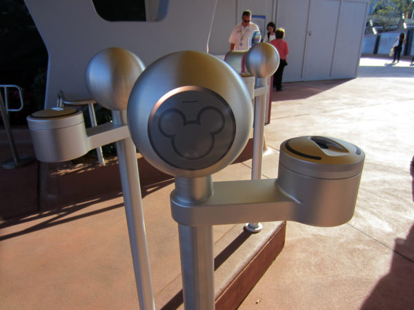 magicband-reader-2019-3.jpg