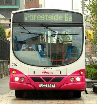 Metro_(Belfast)_bus_797_(UCZ_8797)_2003_Scania_L94UB_Wright_Solar,_3_October_2009.jpg