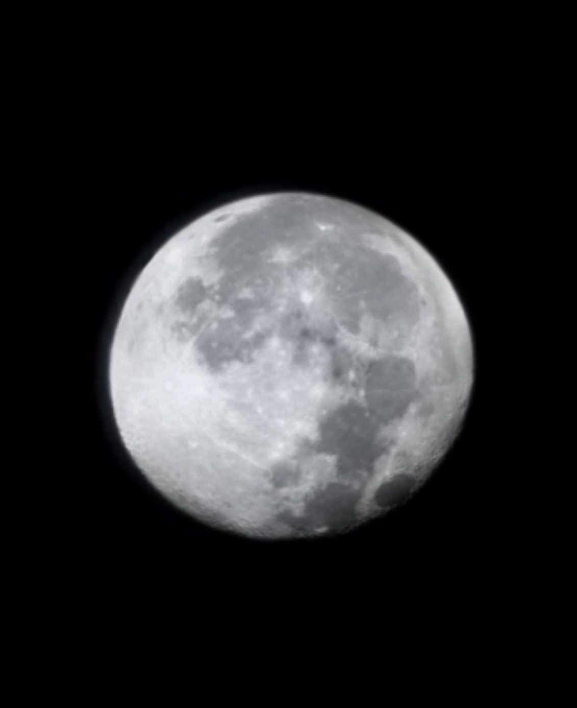 Moon_ZFold4_221110.jpg