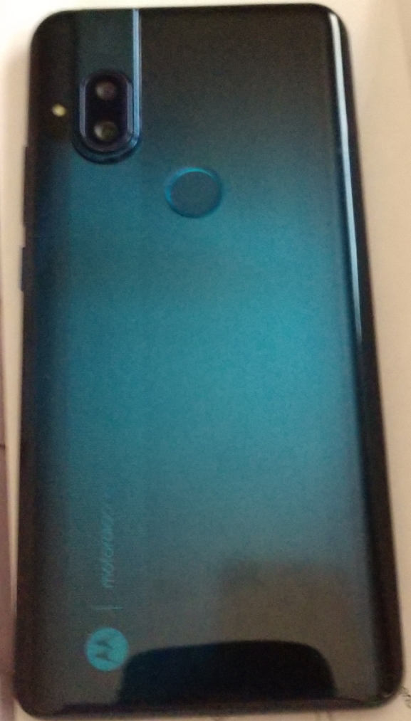 Motorola_One_Hyper_back_1.jpg