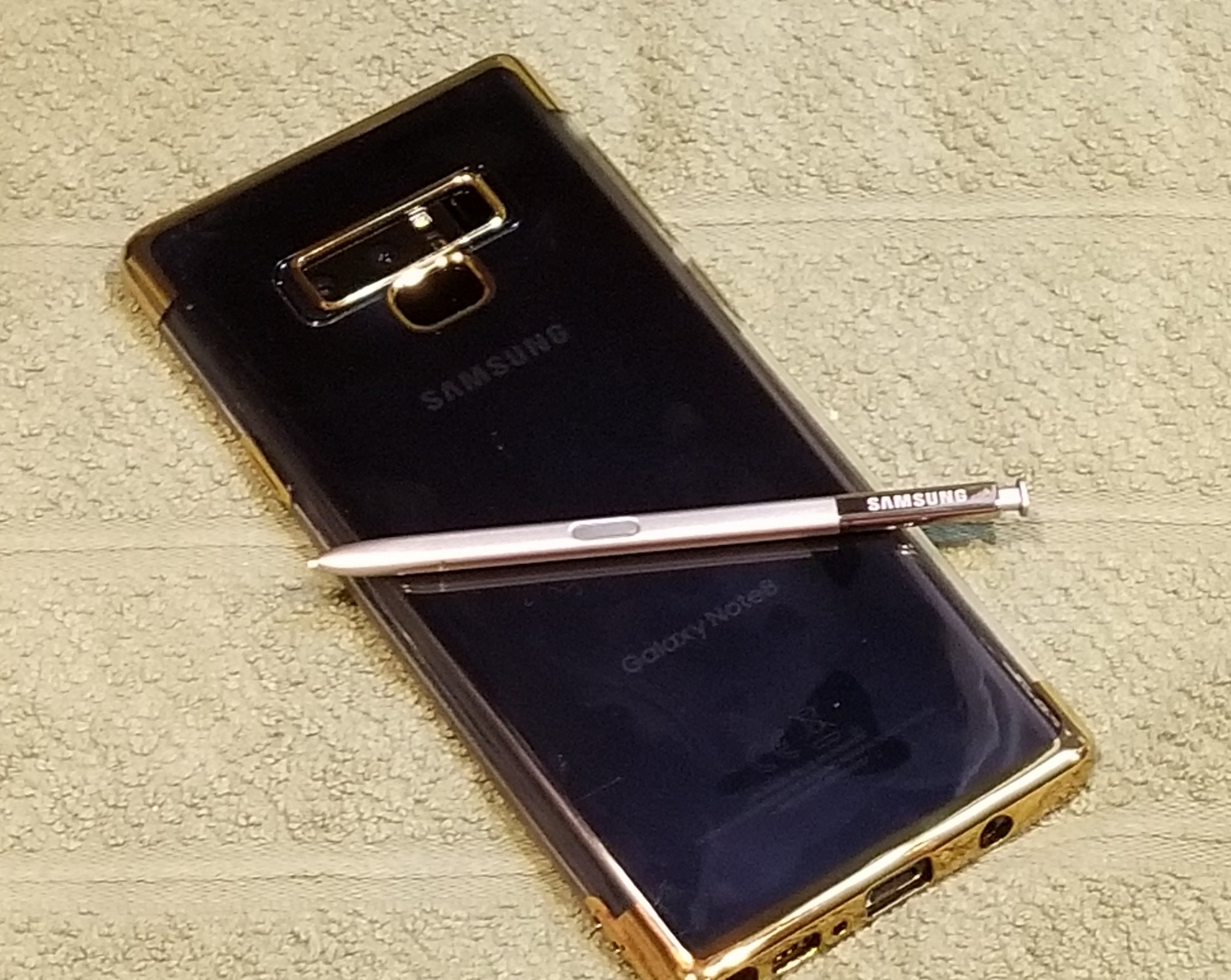 Note9GoldCase.jpg