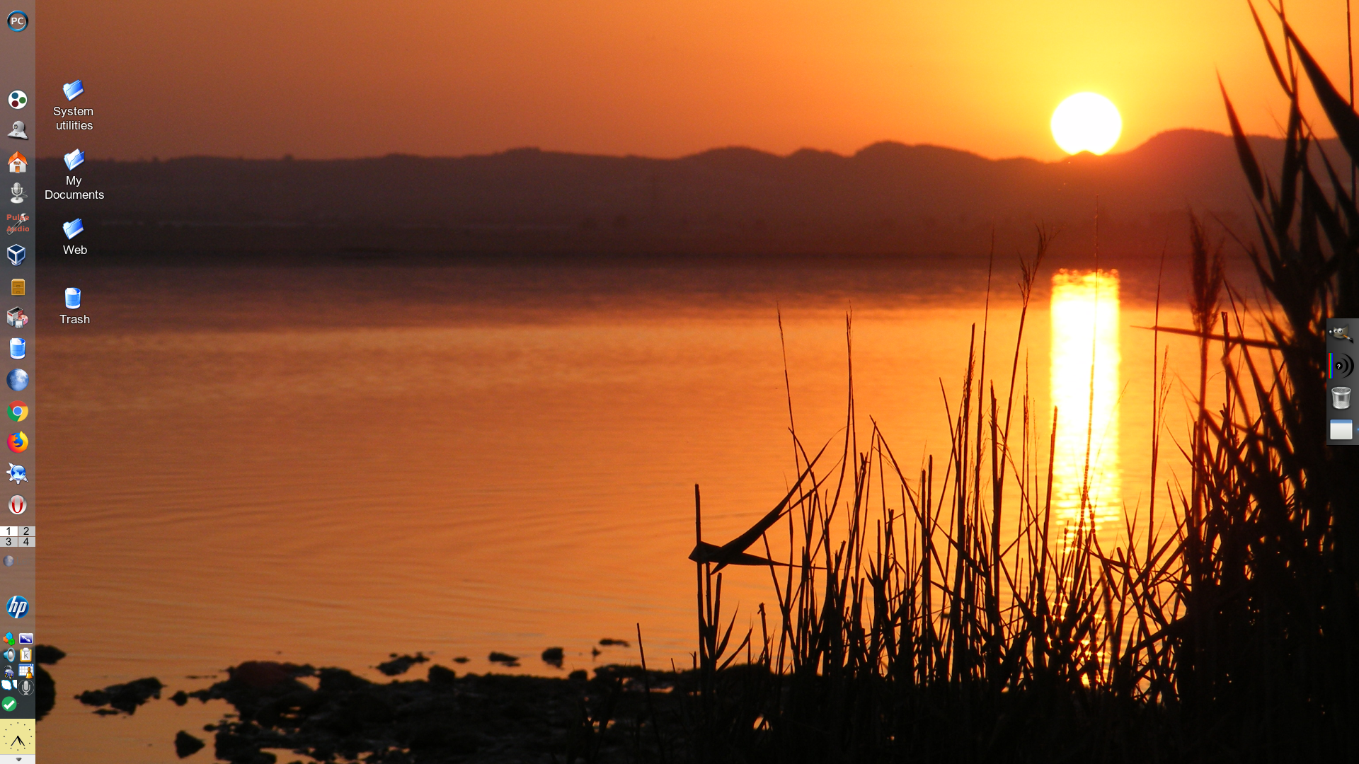 PCLinuxOS desktop.png