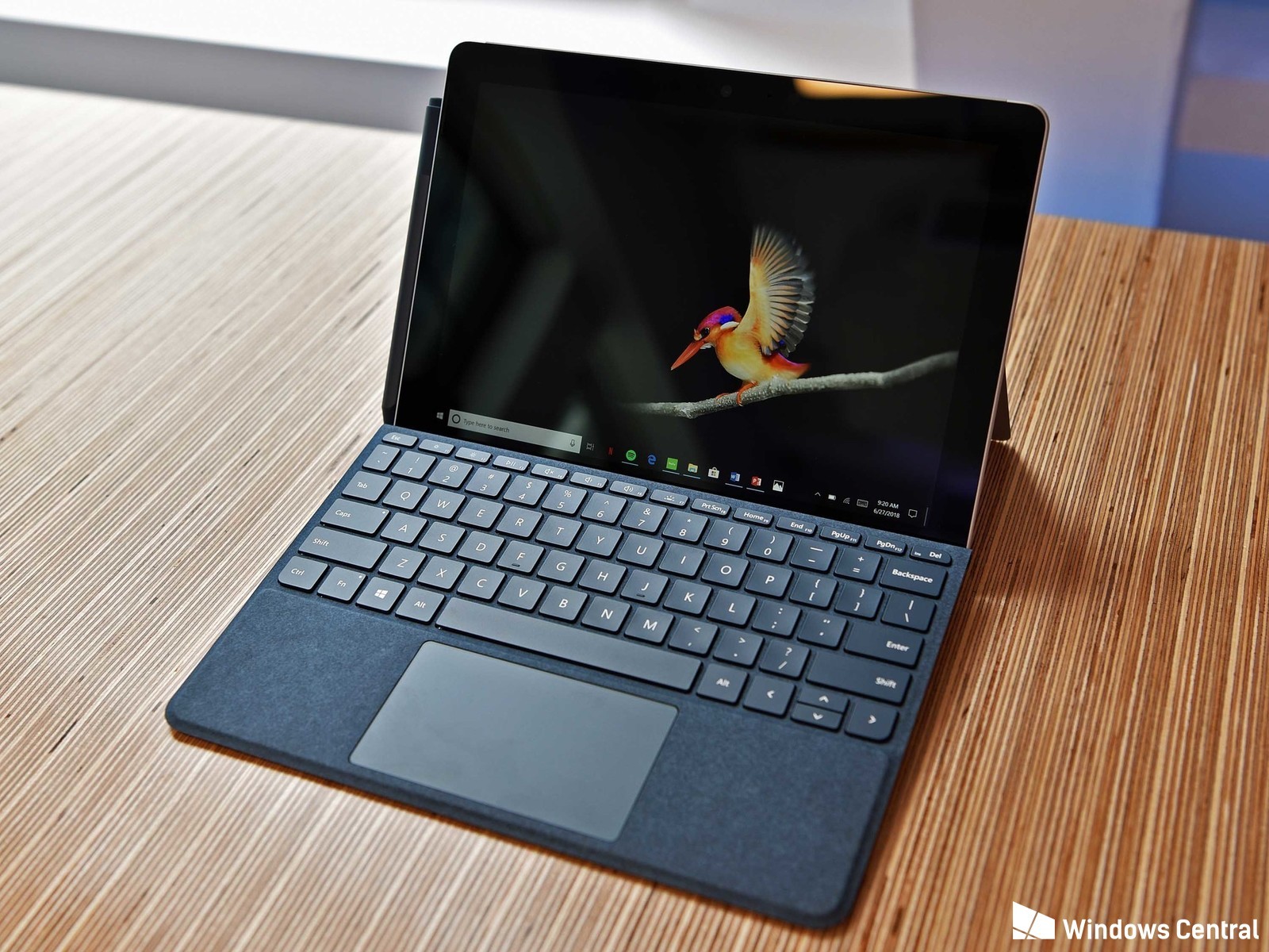 SurfaceGO.jpg